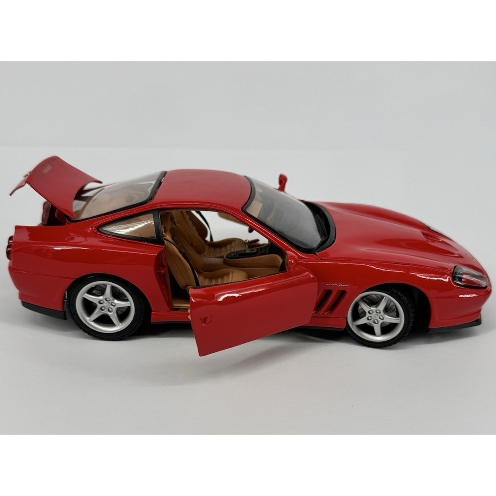 Ferrari 550 Maranello 1:18 Diecast Model Car Red Maisto Opening Parts